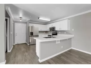 Photo #5: 5286507 Listing 