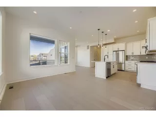 Photo #5: 5291927 Listing 