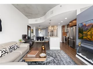 Photo #5: 5292459 Listing 