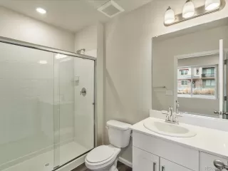 Photo #5: 5296707 Listing