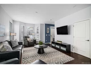 Photo #3: 5298397 Listing