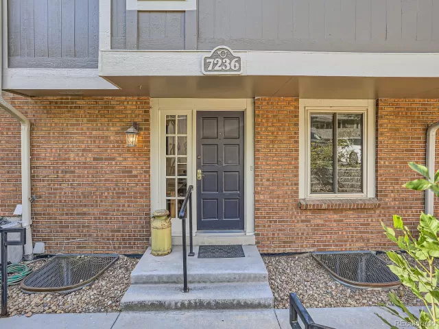 MLS: 5301796 Condo For Sale