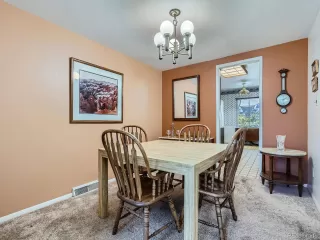 Photo #5: 5301796 Listing