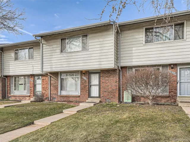 MLS: 5304758 Condo For Sale