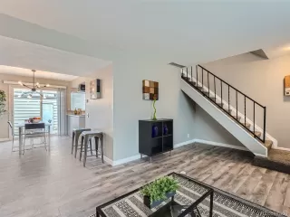 Photo #4: 5304758 Listing 