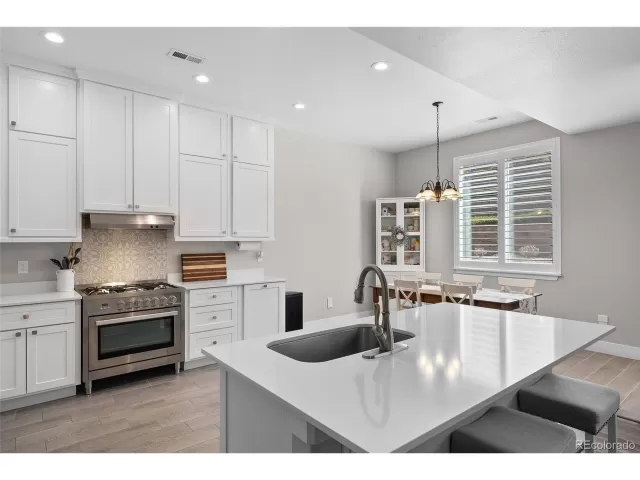 MLS: 5305689 Condo For Sale