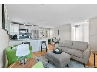 Photo #6: 5310063 Listing