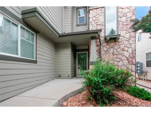 MLS: 5312032 Condo For Sale