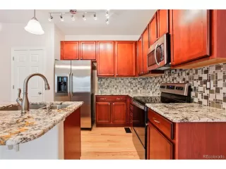 Photo #5: 5312032 Listing