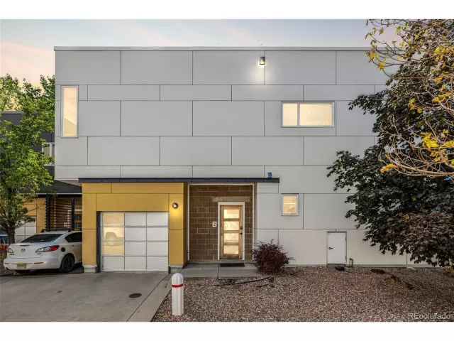 MLS: 5314773 Condo For Sale