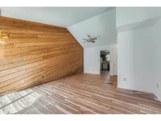 Photo #5: 5316360 Listing