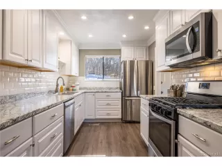 Photo #6: 5318237 Listing