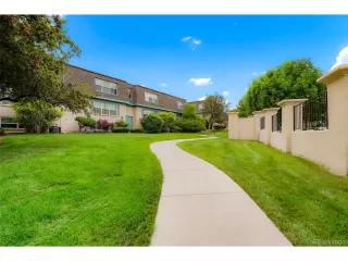 Photo #2: 5321004 Listing