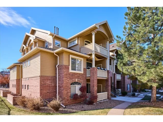 MLS: 5322079 Condo For Sale