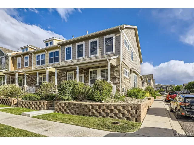 MLS: 5327027 Condo For Sale