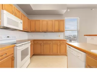 Photo #5: 5327970 Listing