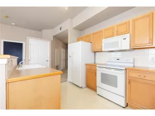 Photo #6: 5327970 Listing