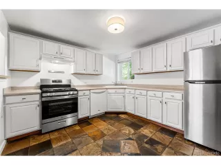 Photo #5: 5328211 Listing