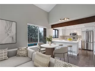 Photo #4: 5330607 Listing 