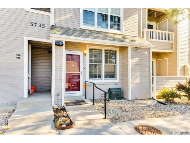 MLS: 5331316 Condo For Sale