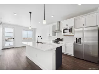 Photo #5: 5336918 Listing 