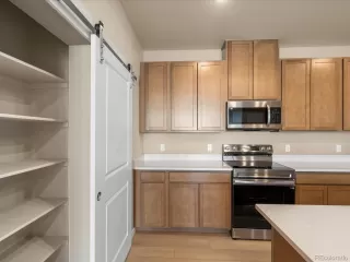 Photo #4: 5337750 Listing