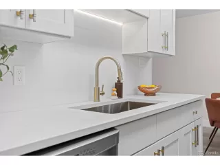 Photo #2: 5340451 Listing