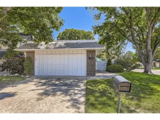 Browse active condo listings in THE VILLAS IN LAKEWOOD
