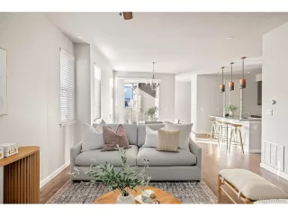 Photo #4: 5342869 Listing