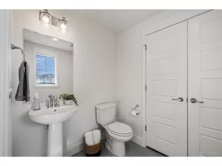 Photo #5: 5343297 Listing