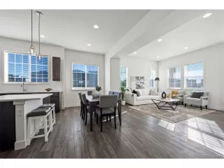 Photo #6: 5343297 Listing