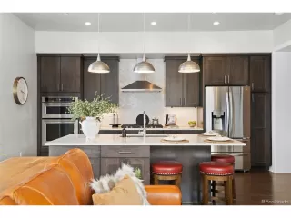 Photo #5: 5347140 Listing