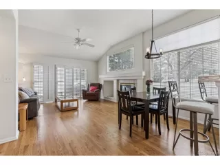 Photo #5: 5350712 Listing