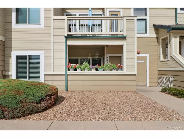 MLS: 5357946 Condo For Sale