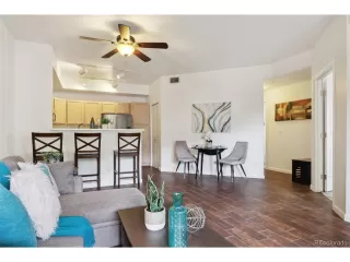 Photo #5: 5357946 Listing 