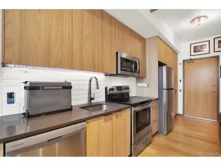 Photo #6: 5359715 Listing