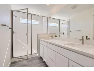 Photo #6: 5360153 Listing 