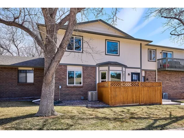 MLS: 5360623 Condo For Sale