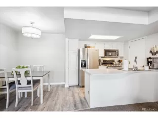 Photo #2: 5360623 Listing 