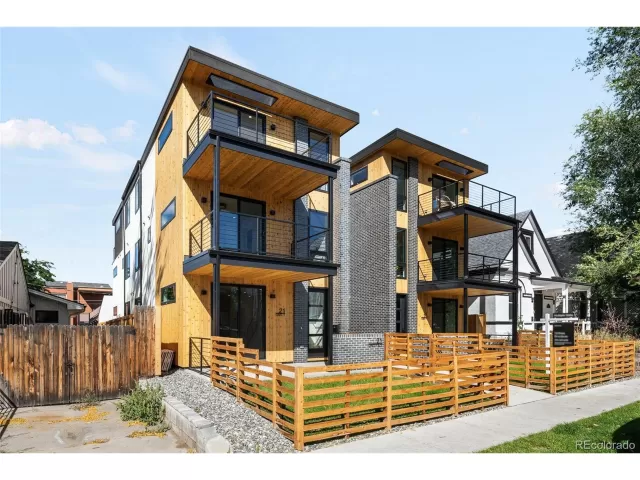 MLS: 5360757 Condo For Sale