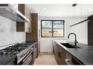 Photo #5: 5360757 Listing 