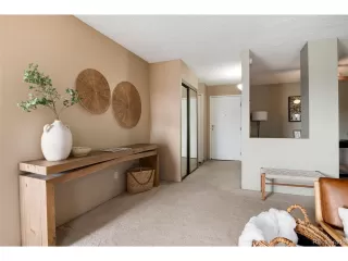 Photo #4: 5363286 Listing