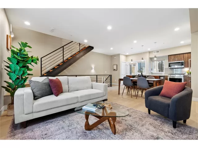 MLS: 5363811 Condo For Sale