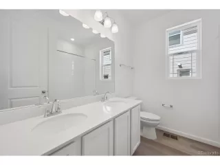 Photo #5: 5366735 Listing