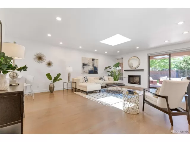 MLS: 5367763 Condo For Sale