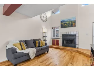 Photo #2: 5368731 Listing 