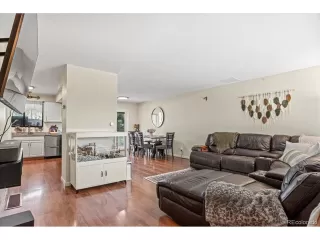 Photo #5: 5369547 Listing