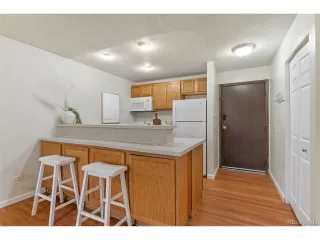 Photo #5: 5371519 Listing