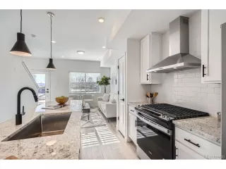 Photo #5: 5371628 Listing