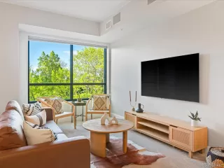 Photo #2: 5373446 Listing